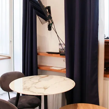 Quiet & Functional Near The Eiffel Tower Apartment