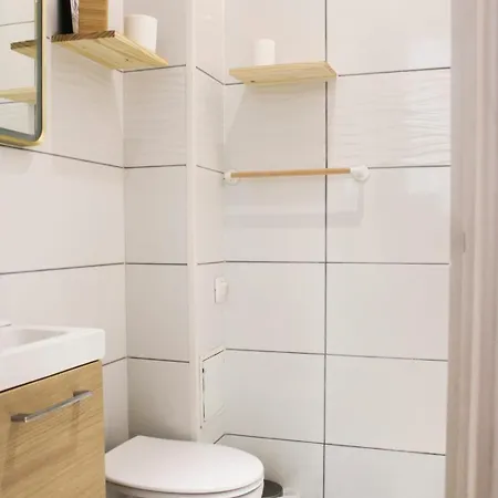 Near The Eiffel Tower Apartment